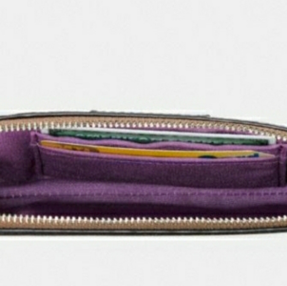 COACH - Corner Zip Wristlet in Signature Canvas - Picture 2 of 3